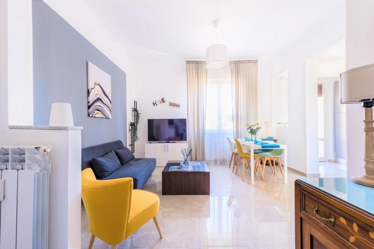 Hostly - Colorhome Pisa Midtown - Unique 3 Rooms With 3 Private Bathrooms Buitenkant foto