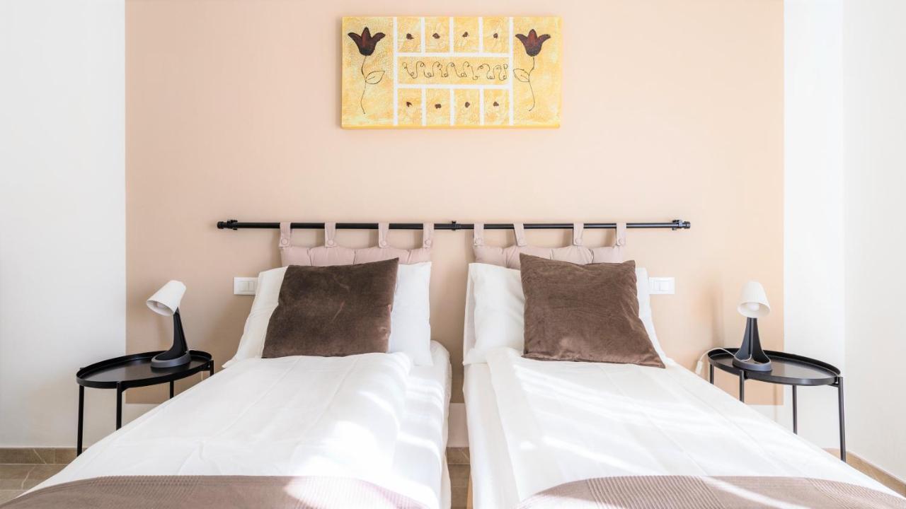 Hostly - Colorhome Pisa Midtown - Unique 3 Rooms With 3 Private Bathrooms Buitenkant foto